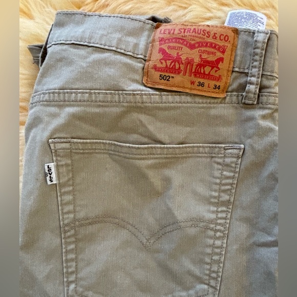 Men’s Levi’s - Picture 2 of 4